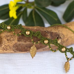 Choker Leaf